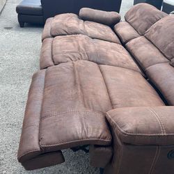 Electric Reclining Couch  