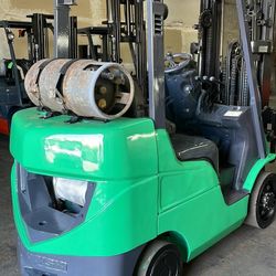 Forklift Mitsubishi 5000 Libras 