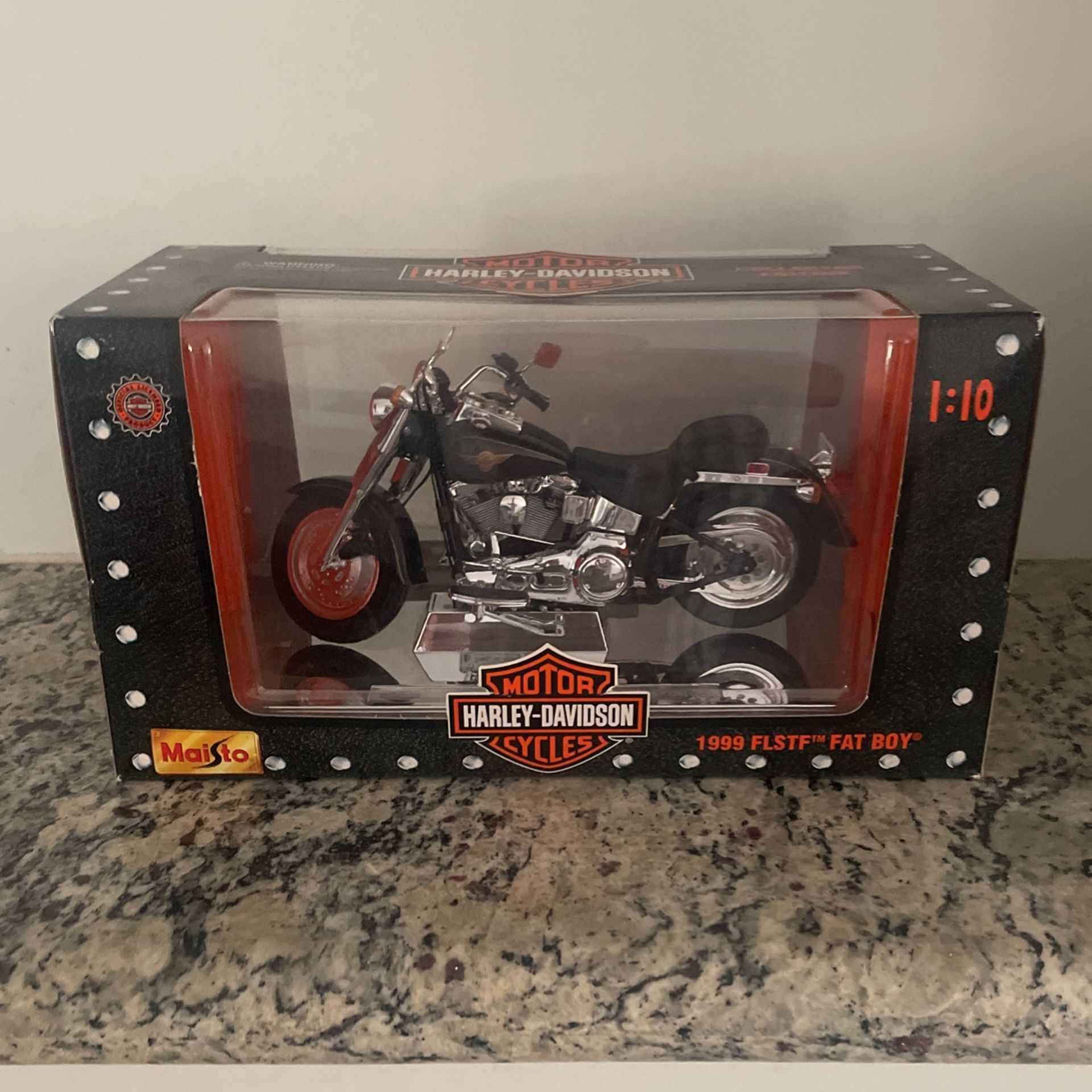 Maisto - '99 Harley Davidson FLSTF 1:10 Scale Fat Boy for Sale in