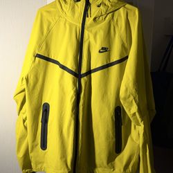 Nike Tech Woven Windrunner Jacket & Matching Pants Set – Yellow – Brand New
