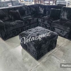 ✅️✅️️✅️4 pc Black  cordury fabric upholstered sectional sofa with ottoman✅️✅️