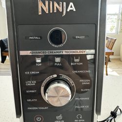 Ninja Creami Deluxe – Like New 