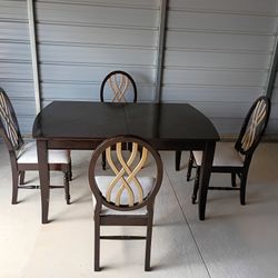 Dining Table With 4 Chairs ( Free Delivery If Needed)