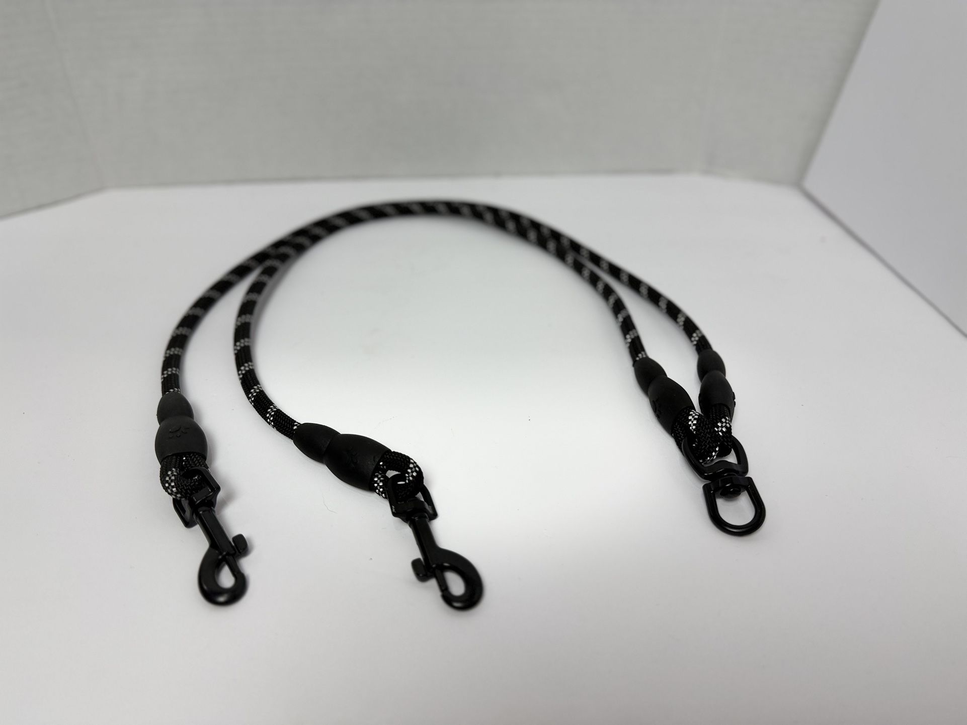 Black Two Dog Leash Connector OFFERS WELCOME