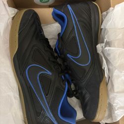 Brand New Nike Gato, Soccer Shoes