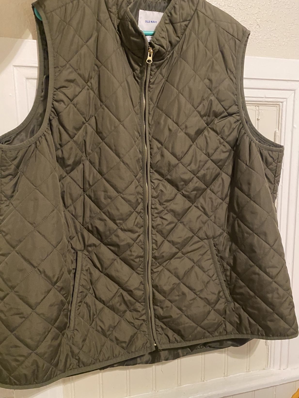 Old Navy Quilted Green Vest