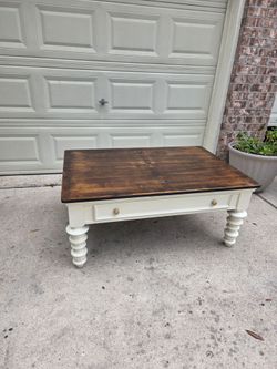 Farmhouse Coffee Table with Drawer