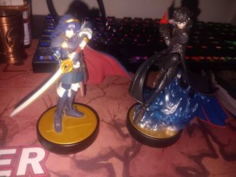 Selling 2 Amiibos Lucina and Joker