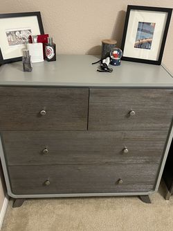 Dresser Modern