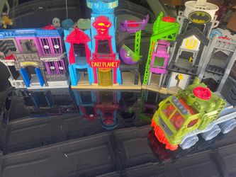 Fisher-Price Imaginext dc Batman Superman Jurassic park play sets