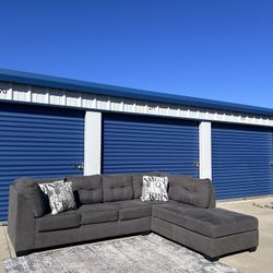 FREE DELIVERY 🚚 | Gray Ashley Furniture Sectional