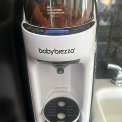 Baby Brezza Bottle Maker