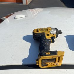 Dewalt Drill With Two Batteries 