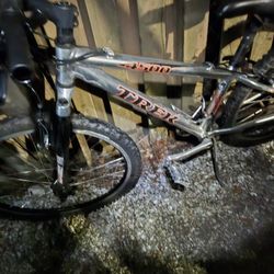 Trek 4500
