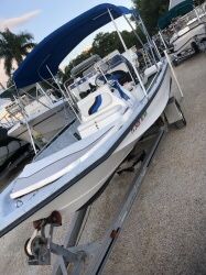 203 18’ BLUE WAVE CENTER CONSOLE in great condition trailer and Yamaha for stroke 115 and silver great condition with VHF system. come and see this