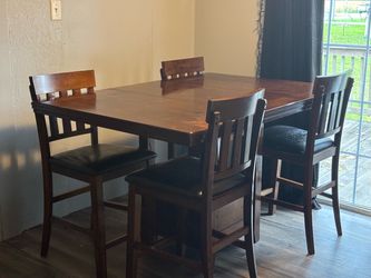 Counter Height Dining Table Set with 4 Chairs