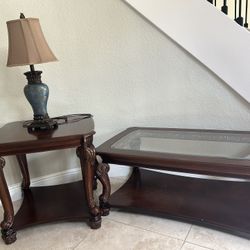 Coffee And End Table With Decorative Lamp