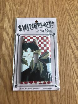 Tuxedo cat switchplate cover
