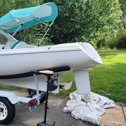 Escapade Pedal Boat With Trailer 