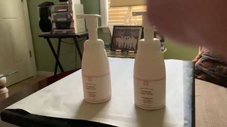 Foaming hand soap, champagne snow 2 for a good price