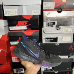 Kyrie 3 Flip The Switch size 9.5 USED But Clean