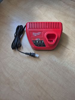 Milwaukee M12 Charger