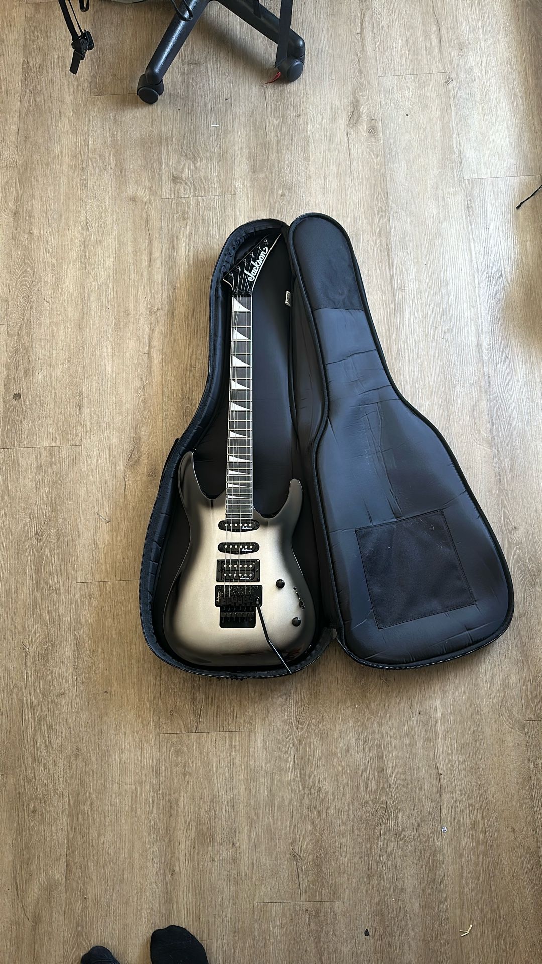 Jackson JS34