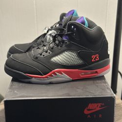 AIR JORDAN 5 RETRO