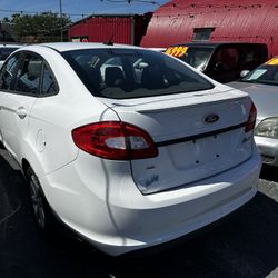 2011 Ford Fiesta