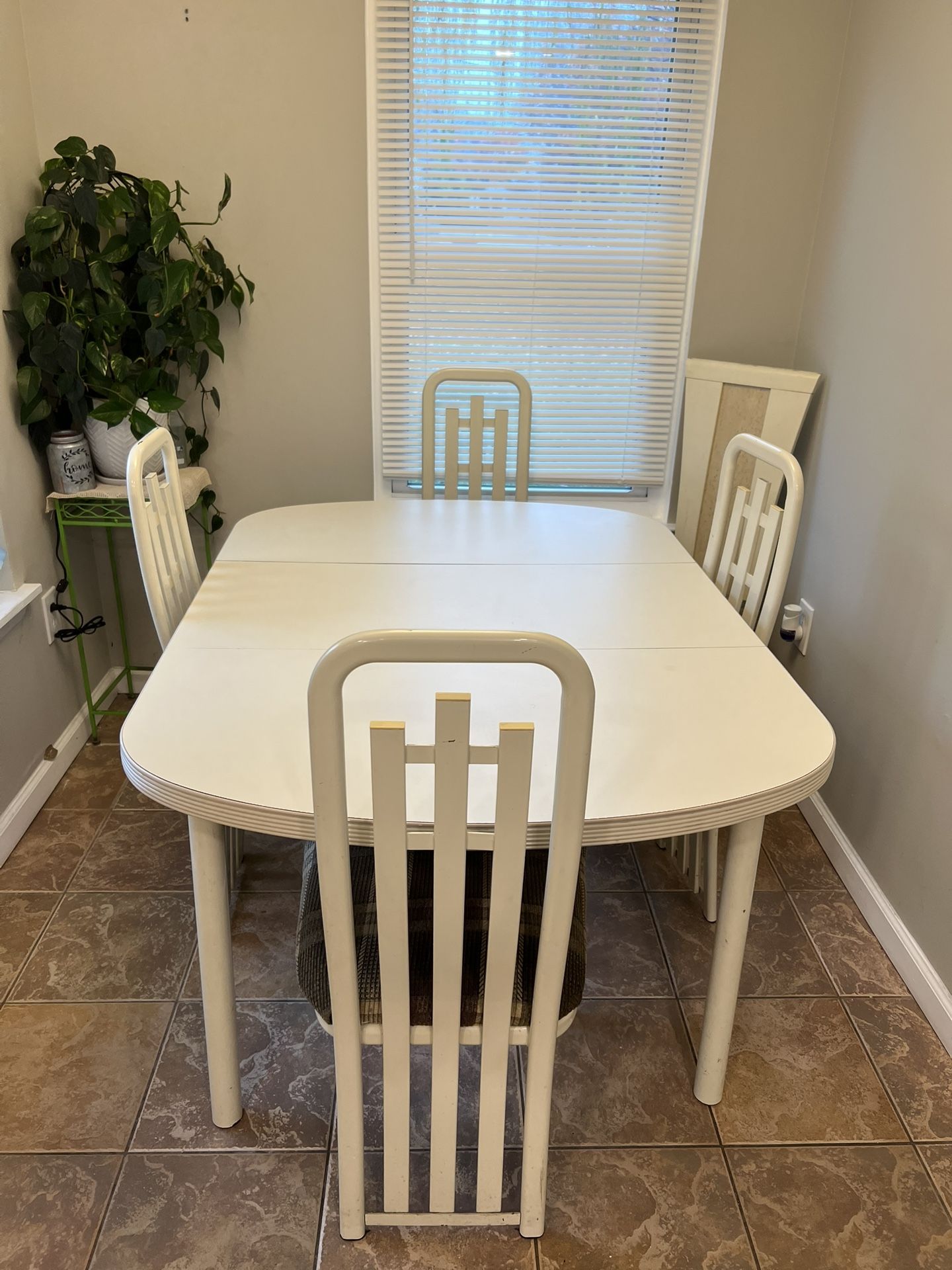White Dining Table with 4 Chairs (Some Wear)