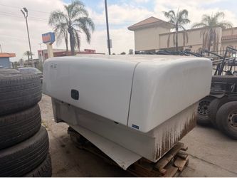 Sterling 6.5′ Truck Cap Contractor