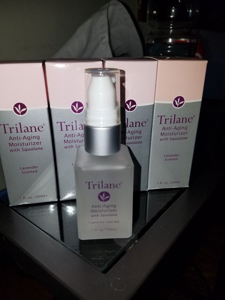 4 Trilane Anti-Aging Moisturizer with Squalane lavender scent.