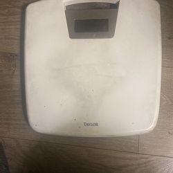 Bathroom Scale $5 Taylor