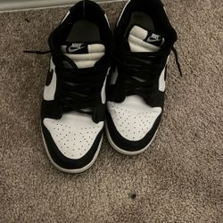 Black And White Dunks 