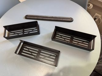 3 Black Magnetic Spice Racks & Wall Mount Bar