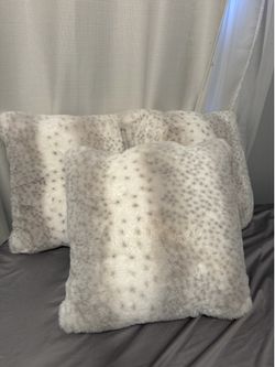 Leopard fuzzy fur decorative pillows