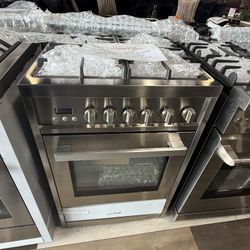 24 INCH COMPACT GAS RANGE 