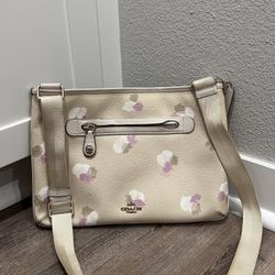 Coach 37588 Taylor Li Beachwood Field Flower Printed Crossbody Bag