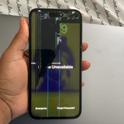 iPhone 14 Pro Max – Cracked Screen, Everything Works (Read Description)