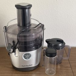 Moving sale - Nutrí Bullet Juicer  