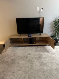 Tv stand 100$ or best offer