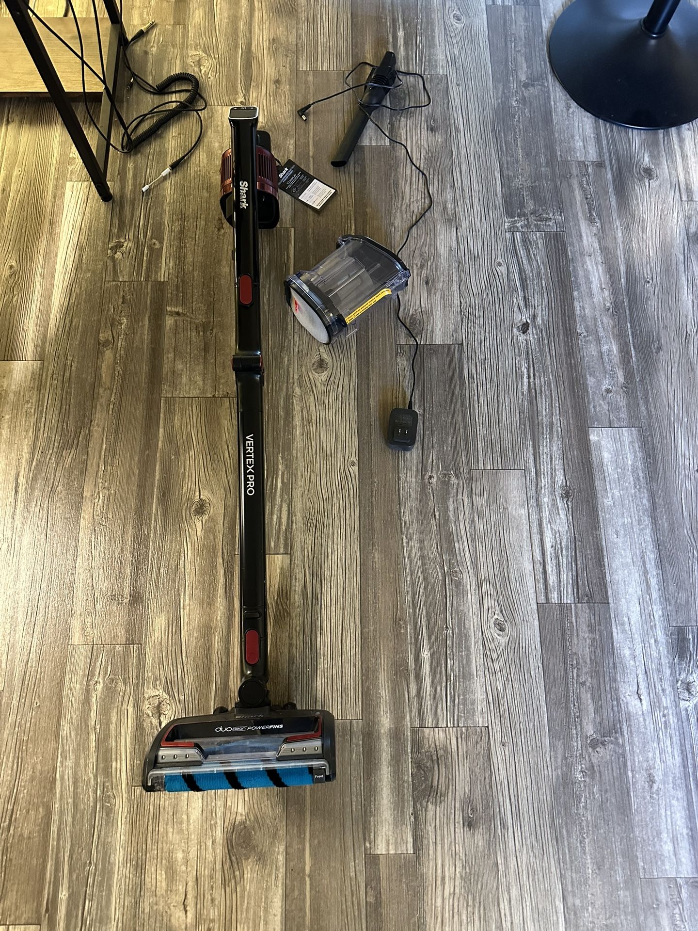 Shark Vertex Pro Cordless Stick Vacuum (Model IZ662H) – Like New