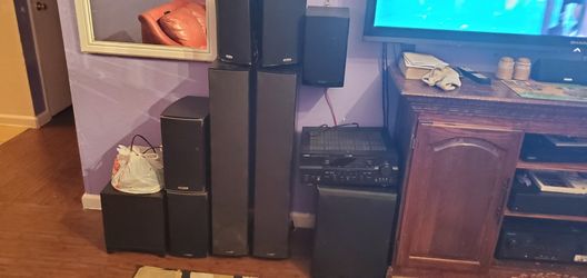 6 Polk Audio speakers and Yamaha amplifier and soubufer