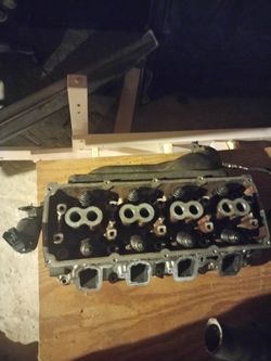 Chrysler 300C 5.7 Hemi Heads