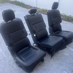 2025 Ford Explorer Second Row Rear Seat