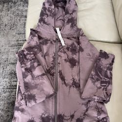 Lululemon Scuba Hoodie in Light Cotton Fleece Purple Shibori Print Size 6