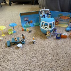 Costco Bluey 3-1 Airplane 