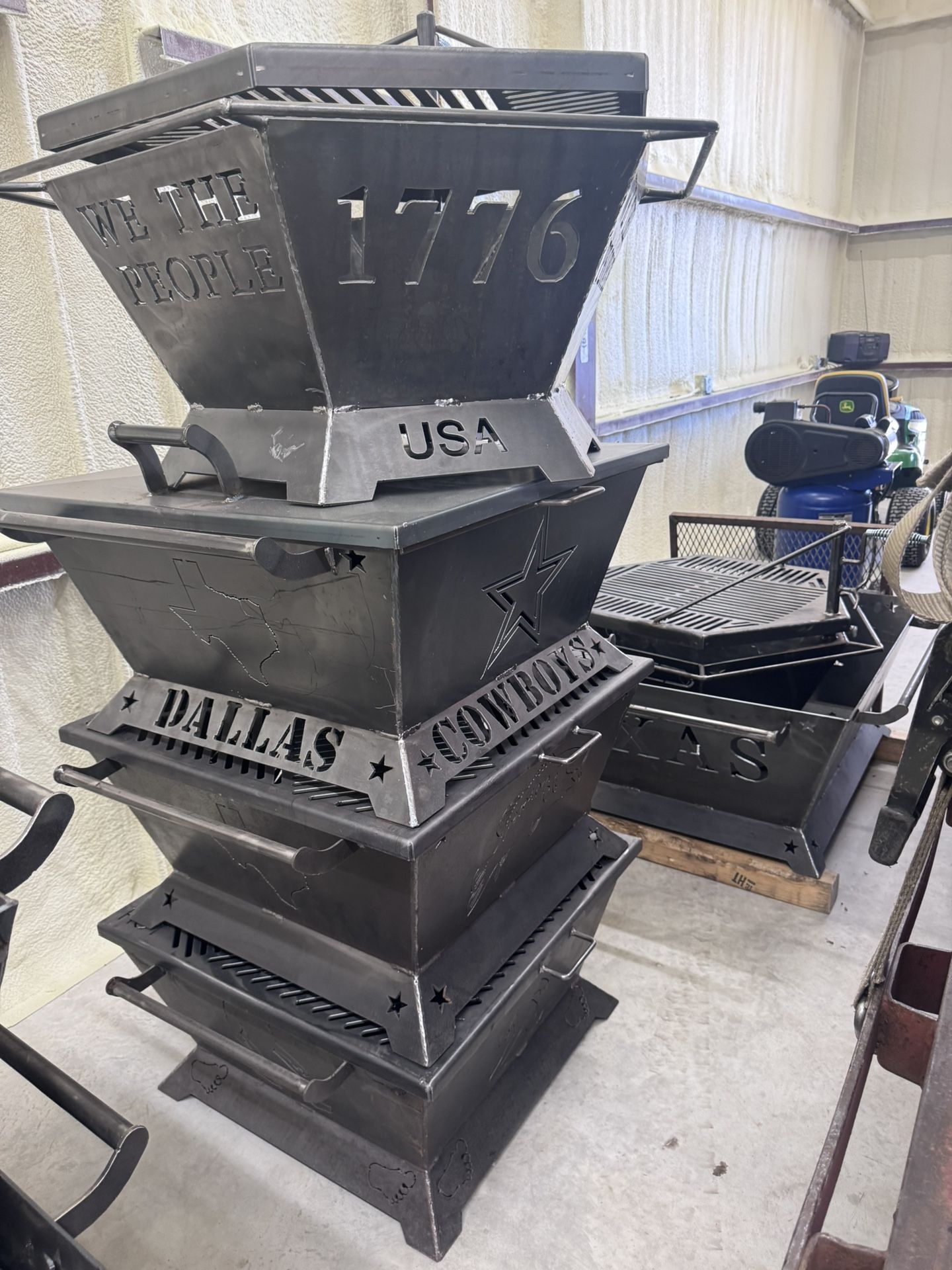 Fire Pits - (24” 145$) (32” Puzzle Style 245$) Or The 30” Welded Style With Large Handles 295$