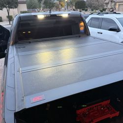 Rough Country Slim Tri-fold Bed Cover. 22-26 Toyota Tundra 