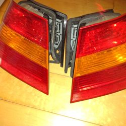 2002-2005 BMW 325i 330i Sedan Tail Lights